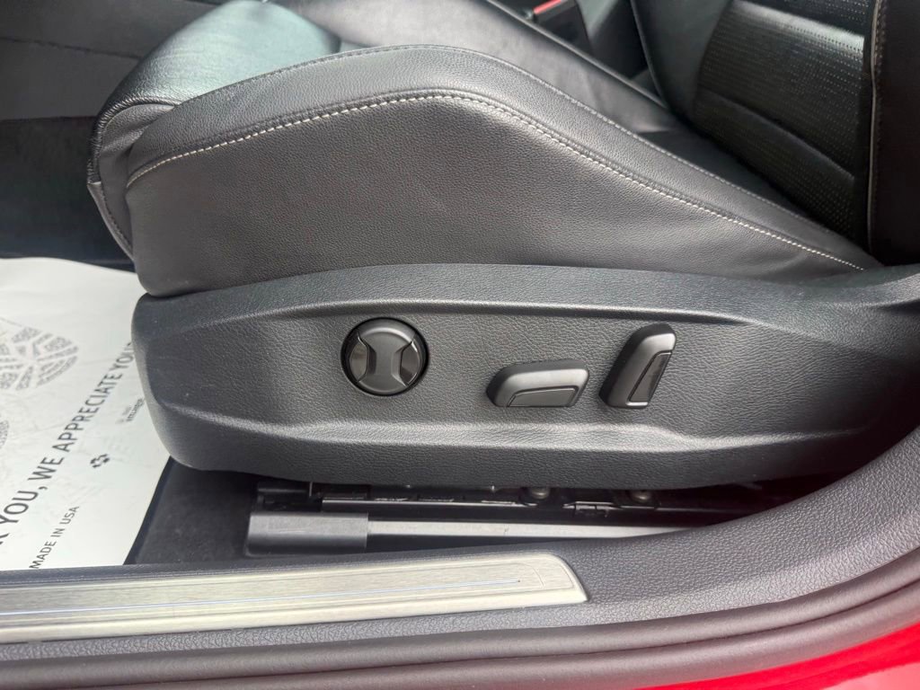 Used 2019 Volkswagen Golf R 4-Door AWD/4WD image 12
