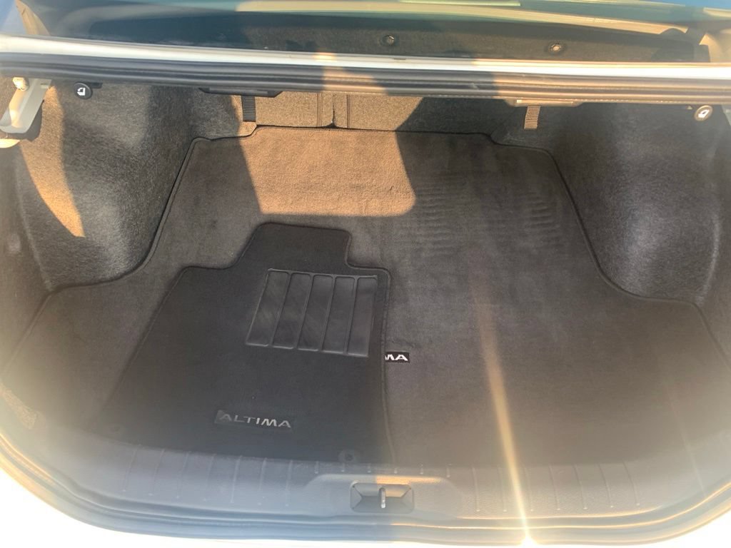 Used 2025 Nissan Altima 2.5 SV FWD image 28