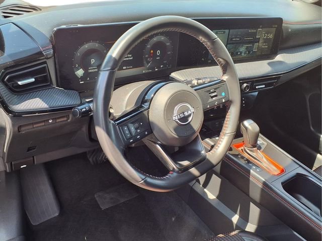 Used 2025 Nissan Kicks SR AWD/4WD image 12