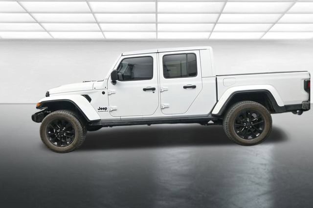 Used 2025 Jeep Gladiator Sport image 5