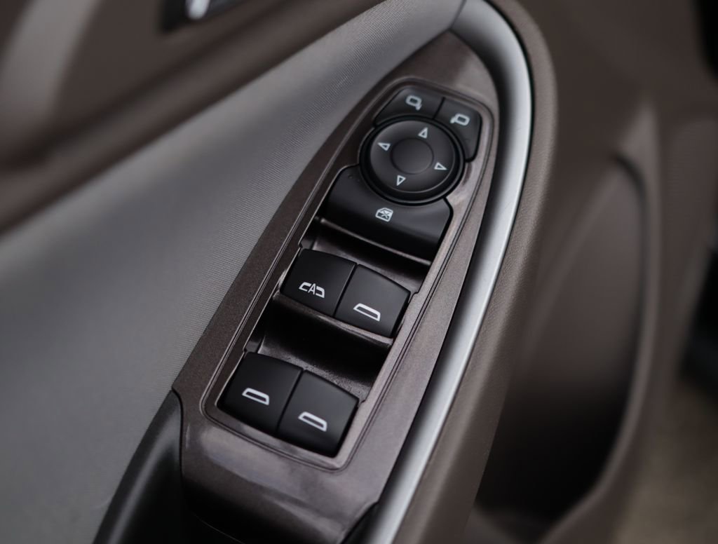 Used 2023 Chevrolet Malibu LT FWD image 23