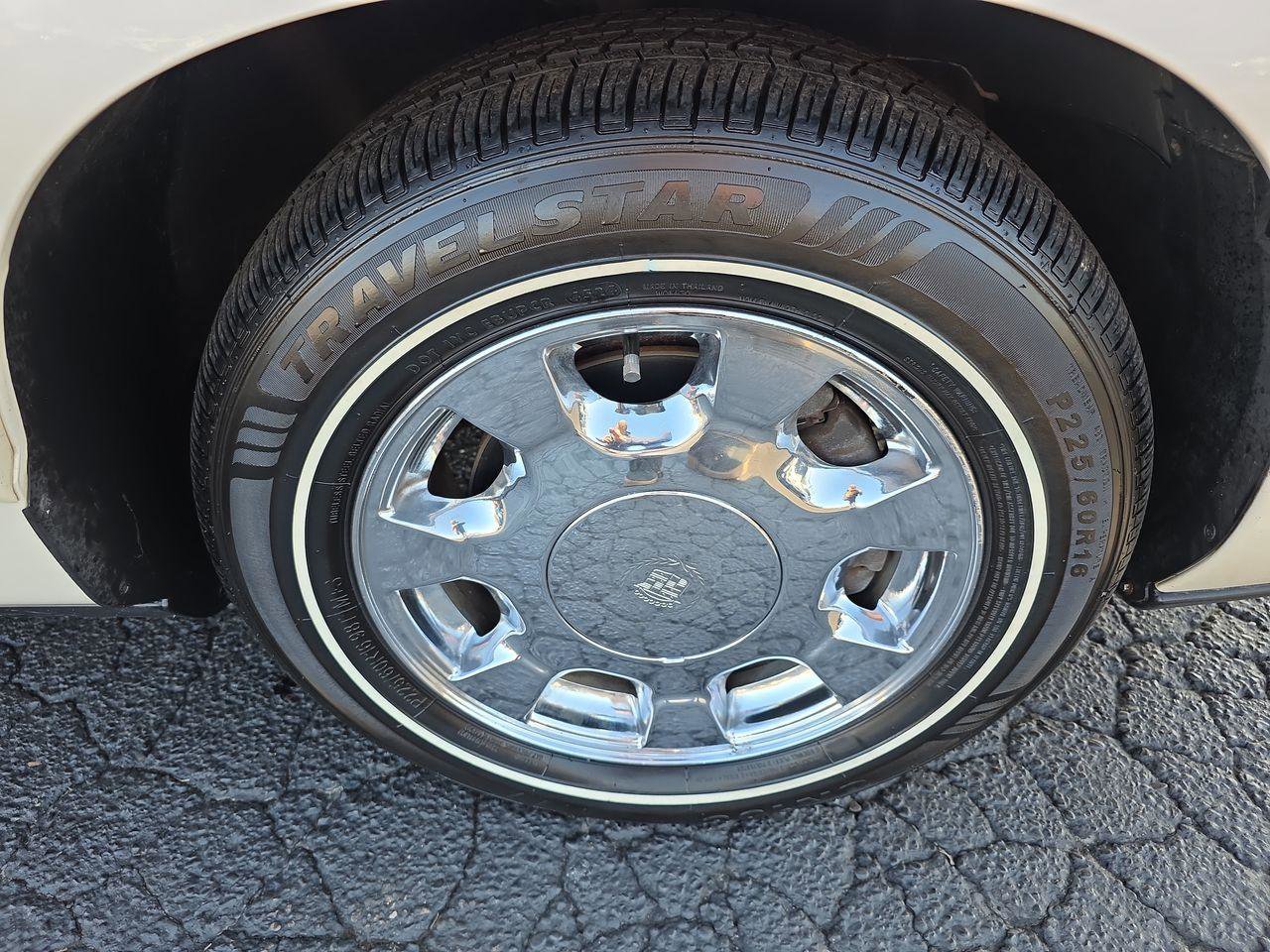 Used 1998 Cadillac De Ville image 16