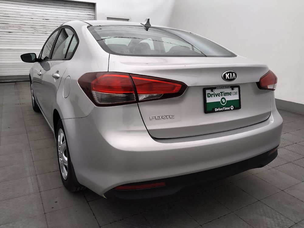 Used 2017 Kia Forte LX FWD image 5