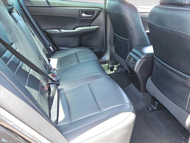 Used 2017 Toyota Camry XLE w/ Moonroof Package FWD image 25