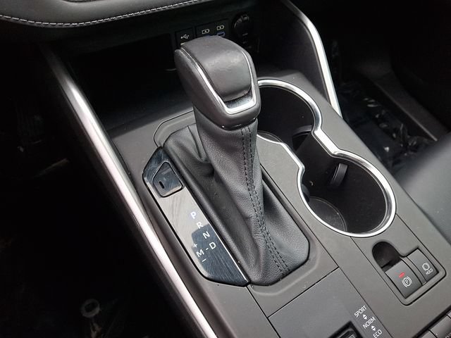 Used 2022 Toyota Highlander XSE FWD image 17