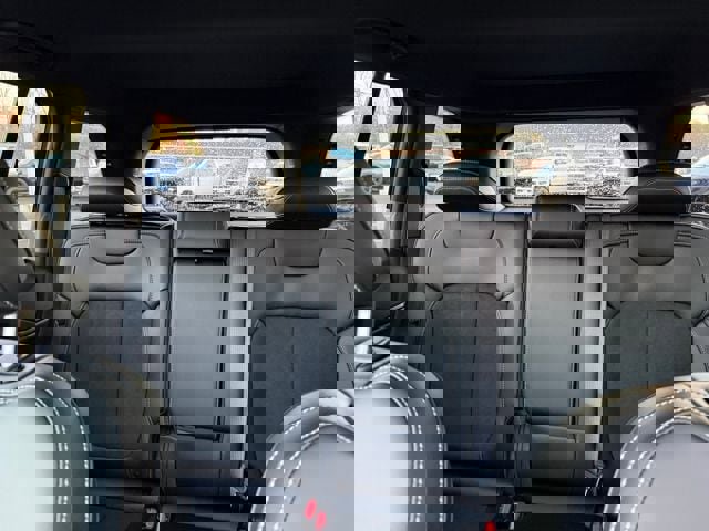 New 2025 Jeep Grand Cherokee Altitude image 32