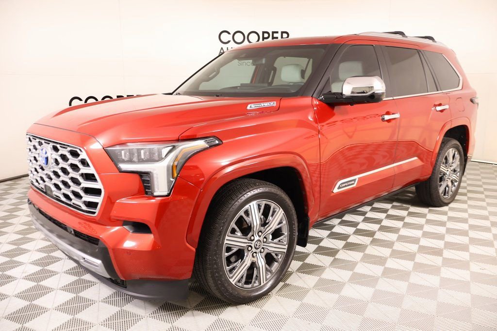 Used 2024 Toyota Sequoia Capstone image 11