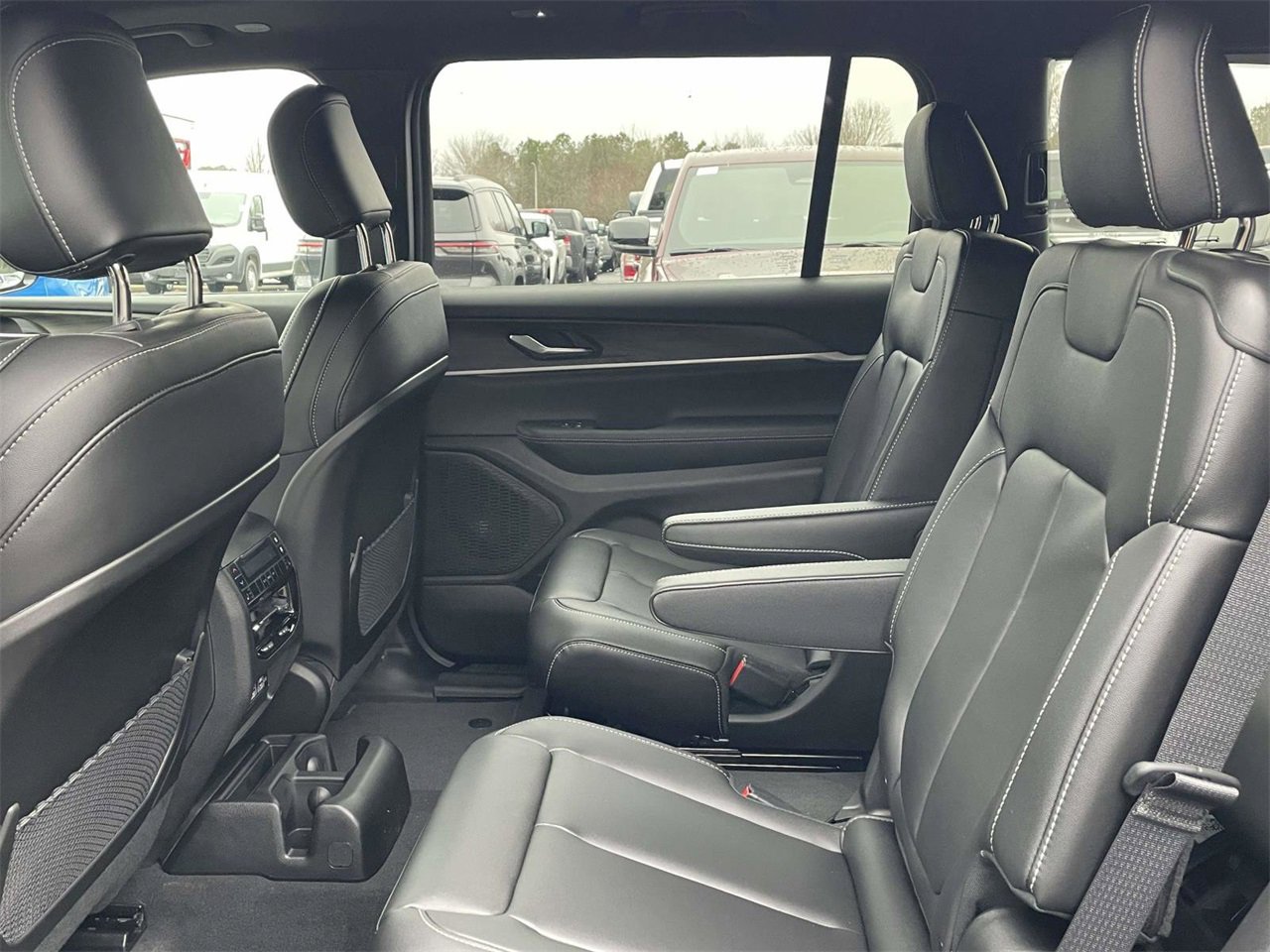 New 2025 Jeep Grand Cherokee L Limited image 23