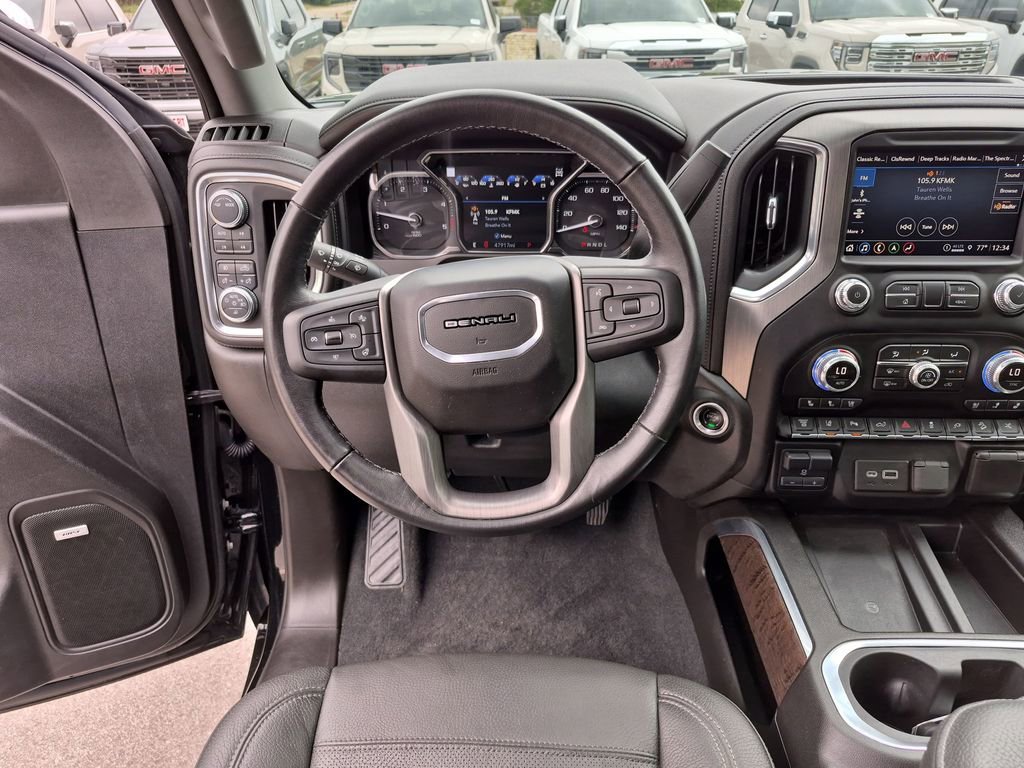 Used 2021 GMC Sierra 2500 Denali w/ Denali Black Diamond Edition AWD/4WD image 35