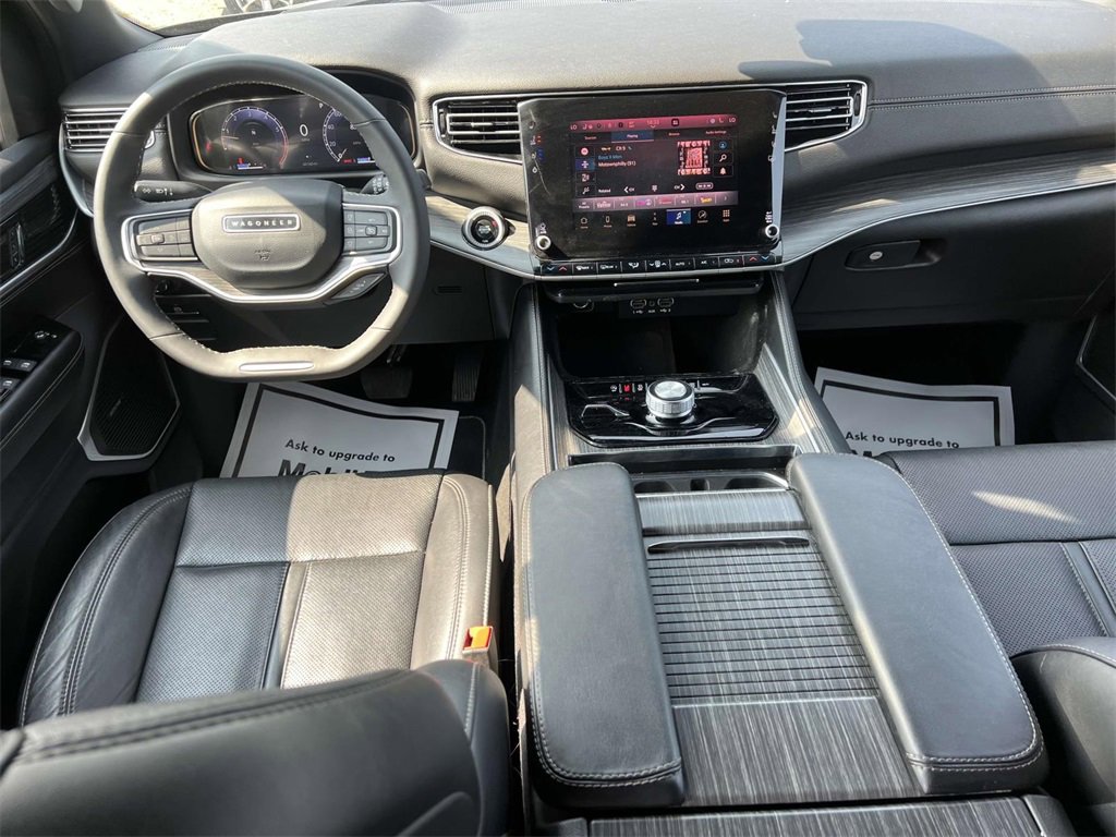 Used 2024 Jeep Wagoneer L Series II w/ Flexible Seating Group image 12