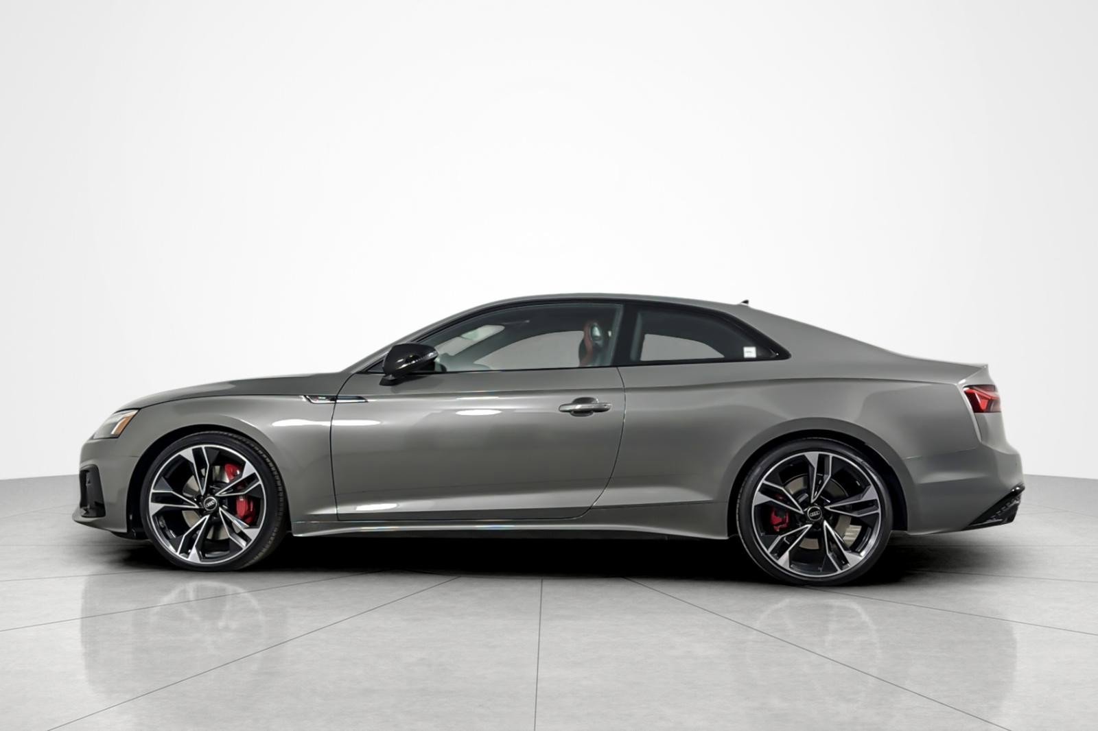 Used 2023 Audi S5 Premium Plus w/ Premium Plus image 2