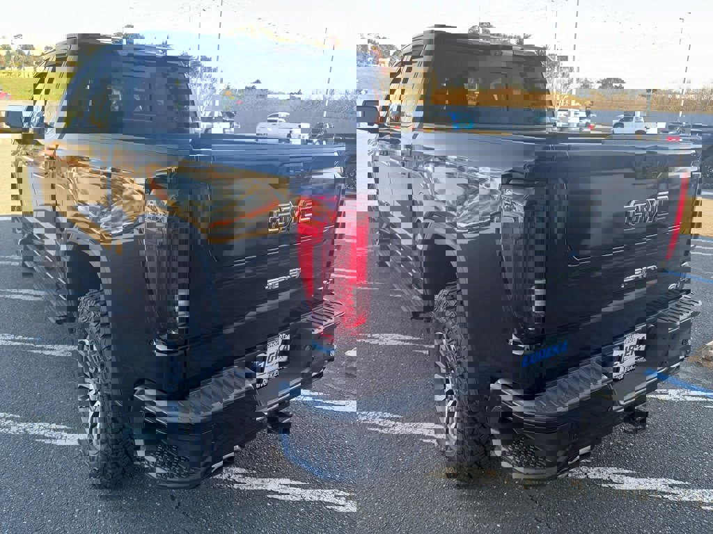 Used 2021 GMC Sierra 1500 AT4 w/ Technology Package image 20