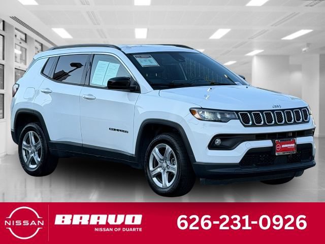 Used 2024 Jeep Compass Latitude AWD/4WD image 1