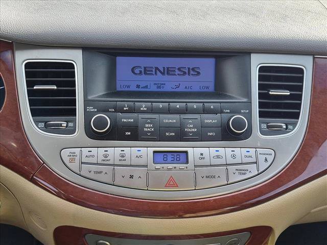 Used 2013 Hyundai Genesis 3.8 RWD image 10