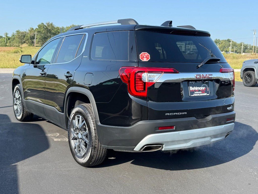 Used 2023 GMC Acadia SLT w/ Preferred Package FWD image 8