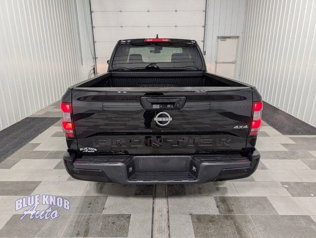Used 2025 Nissan Frontier SV image 4