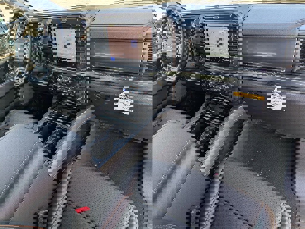 New 2026 Ford F250 Lariat w/ FX4 Off-Road Package image 21