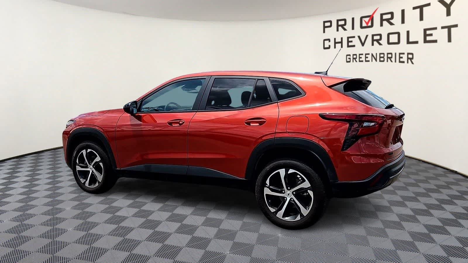Used 2024 Chevrolet Trax RS w/ Driver Confidence Package FWD image 6