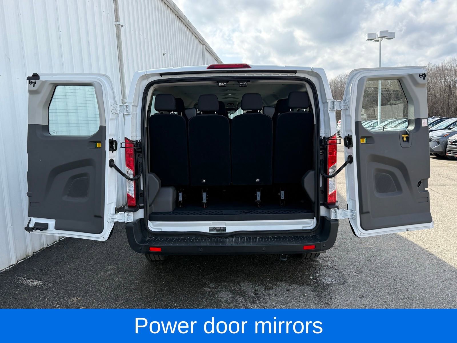 Used 2024 Ford Transit 350 XLT image 33