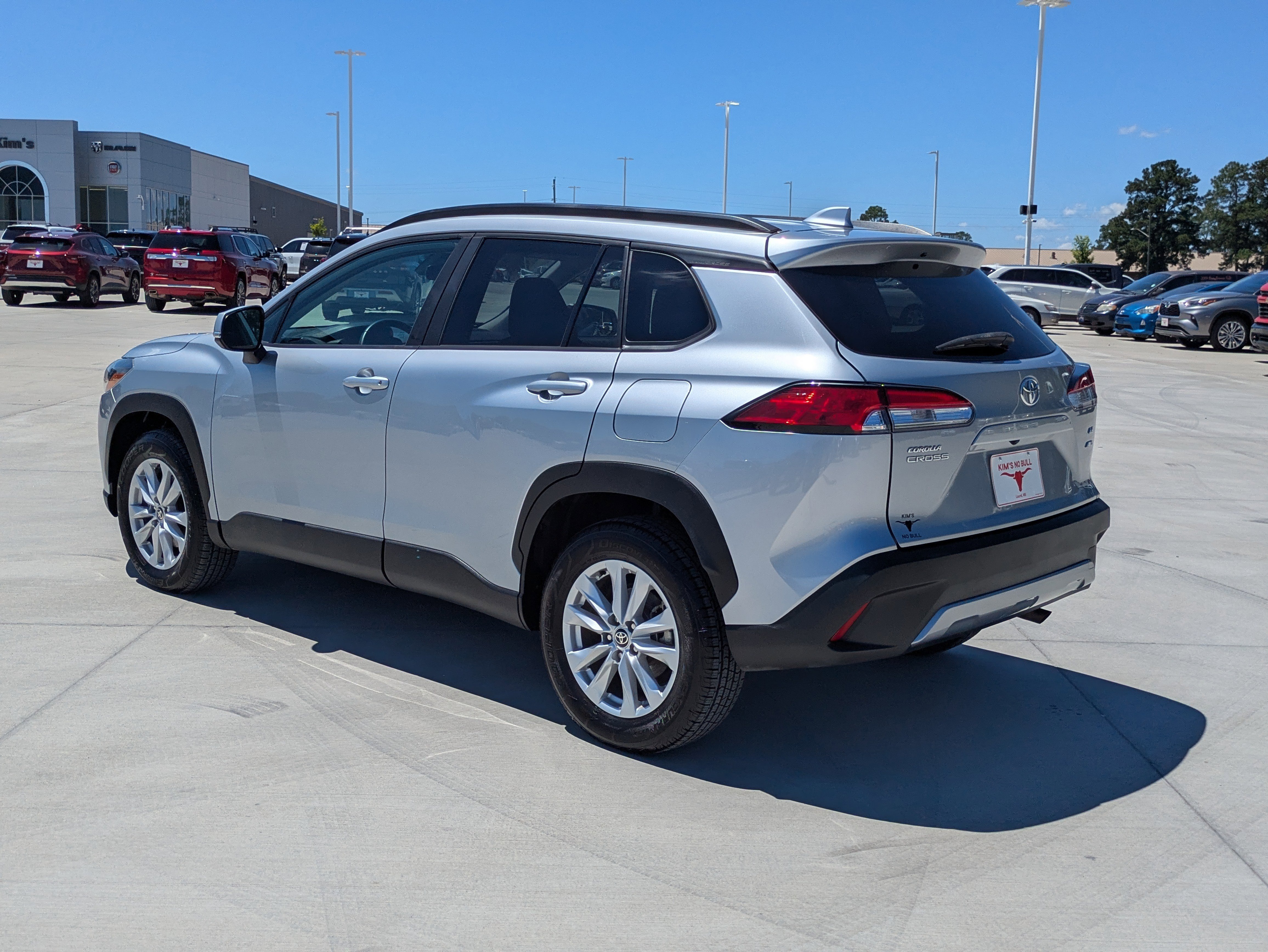 Certified 2022 Toyota Corolla Cross LE AWD/4WD image 3