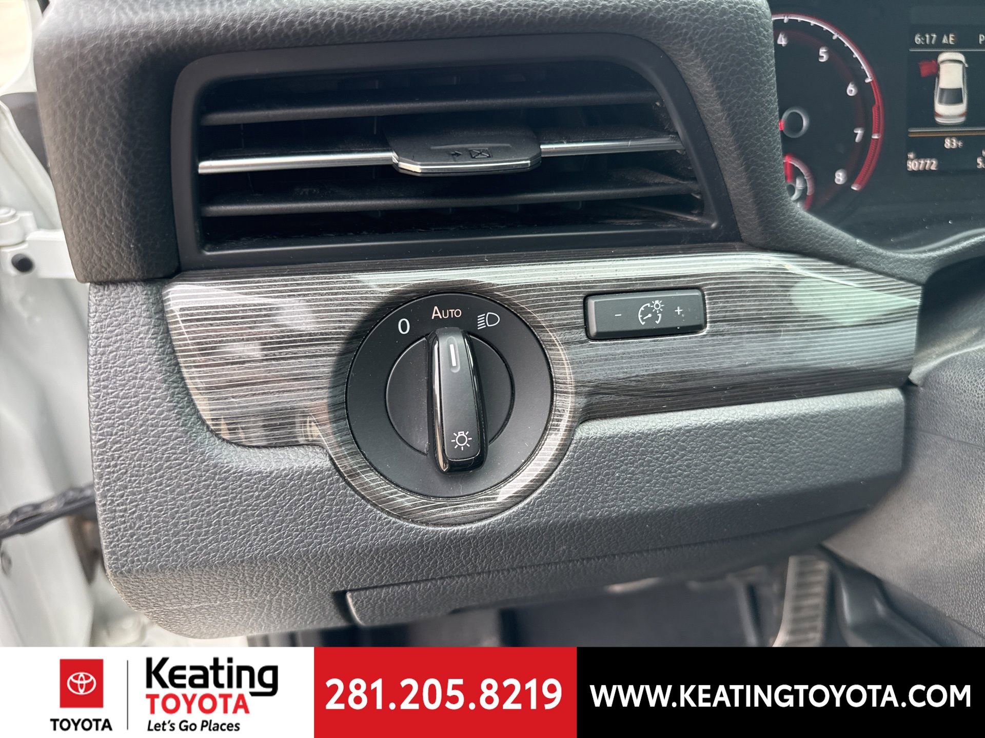 Used 2022 Volkswagen Passat 2.0T R-Line image 40