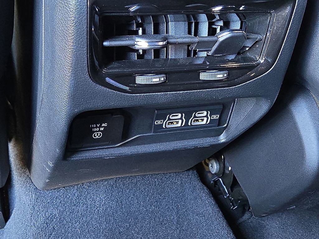 Used 2023 Jeep Grand Cherokee Altitude image 17