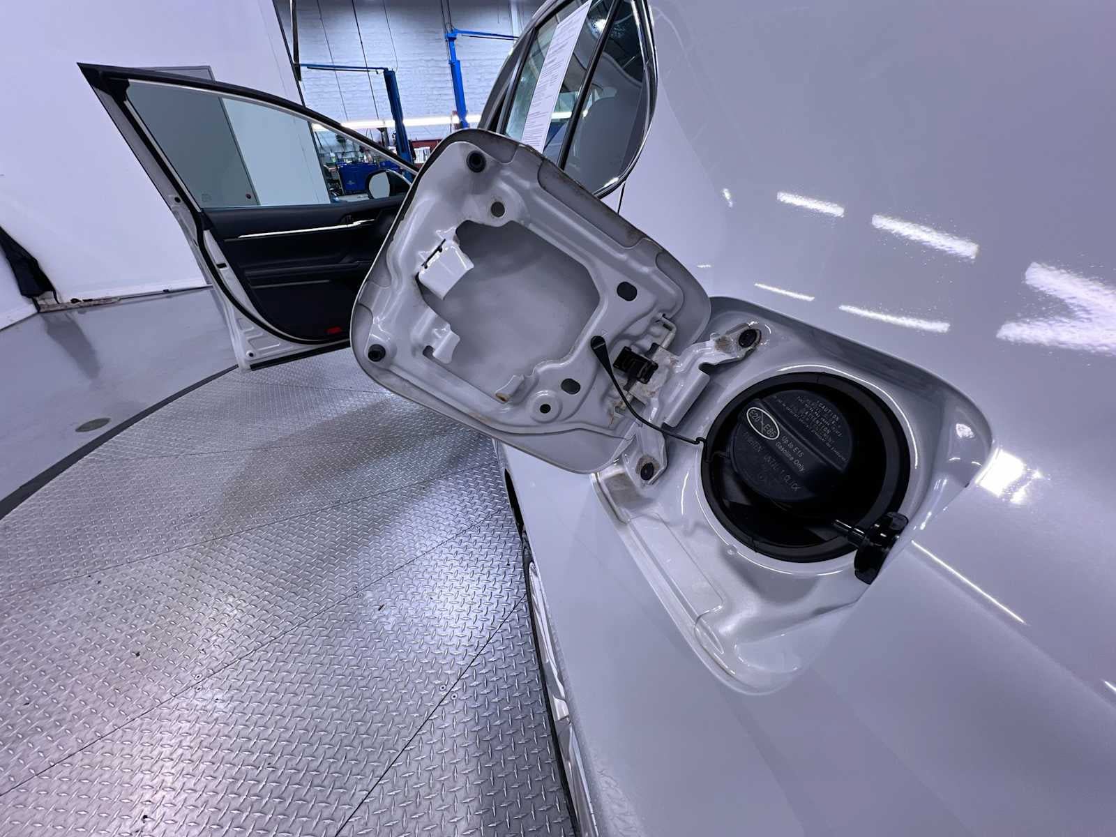 Used 2022 Toyota Camry LE w/ Carpet Mat Package (TMS) AWD/4WD image 41