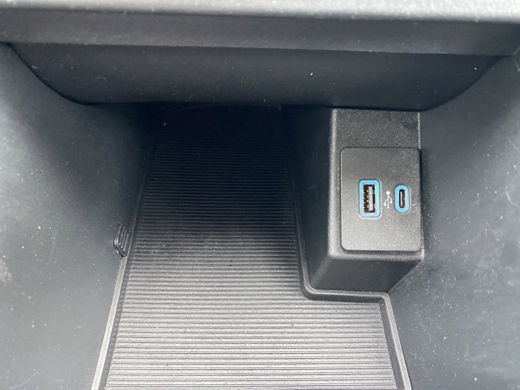 Used 2024 Ford Edge SEL image 32