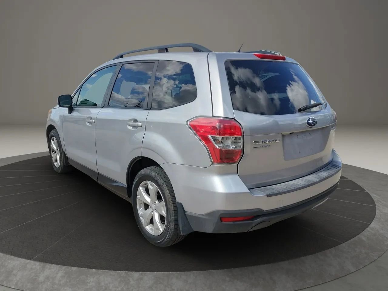 Used 2014 Subaru Forester 2.5i Premium image 3