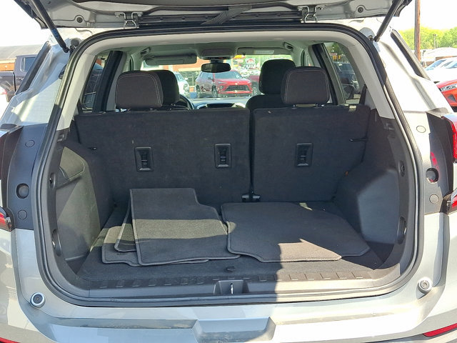 Used 2024 GMC Terrain SLE image 30