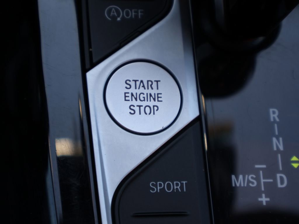 New 2026 Volkswagen Taos SE image 44