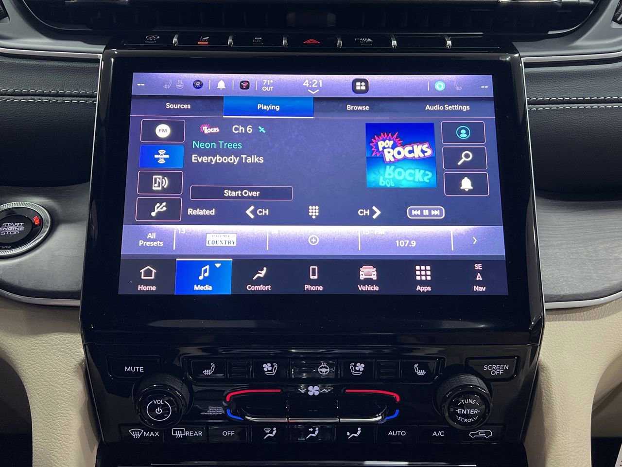 New 2025 Jeep Grand Cherokee Limited w/ Luxury Tech Group II image 6