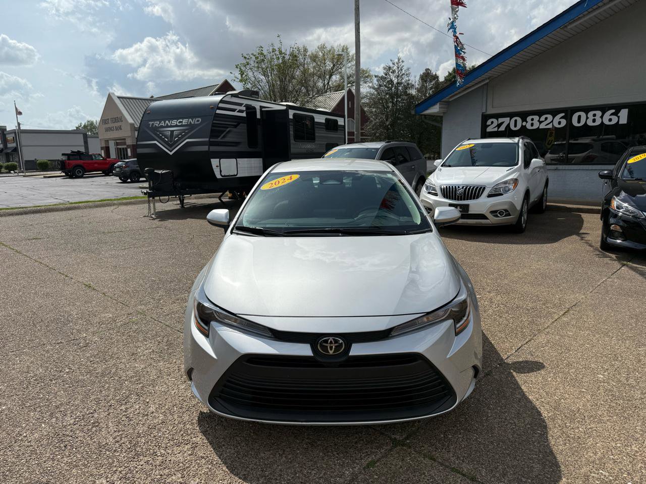 Used 2024 Toyota Corolla LE w/ LE Convenience Package image 2