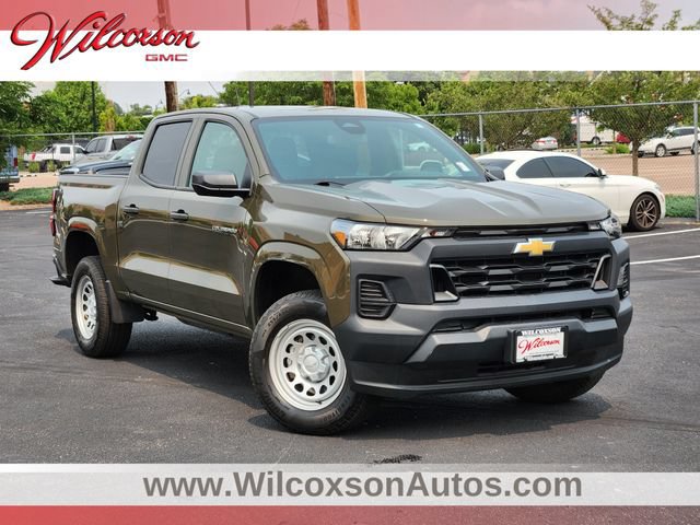 Used 2024 Chevrolet Colorado W/T RWD image 1