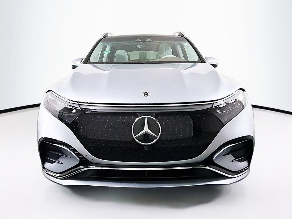 New 2026 Mercedes-Benz EQS 400 4MATIC SUV image 2