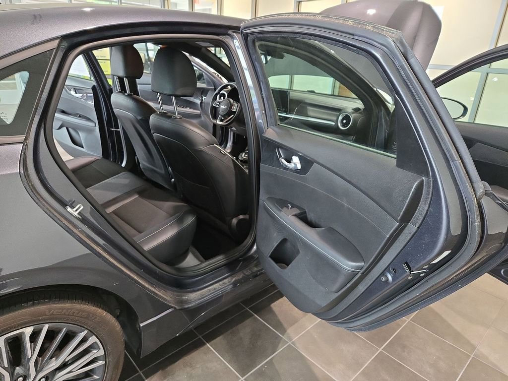 Used 2023 Kia Forte GT-Line FWD image 13
