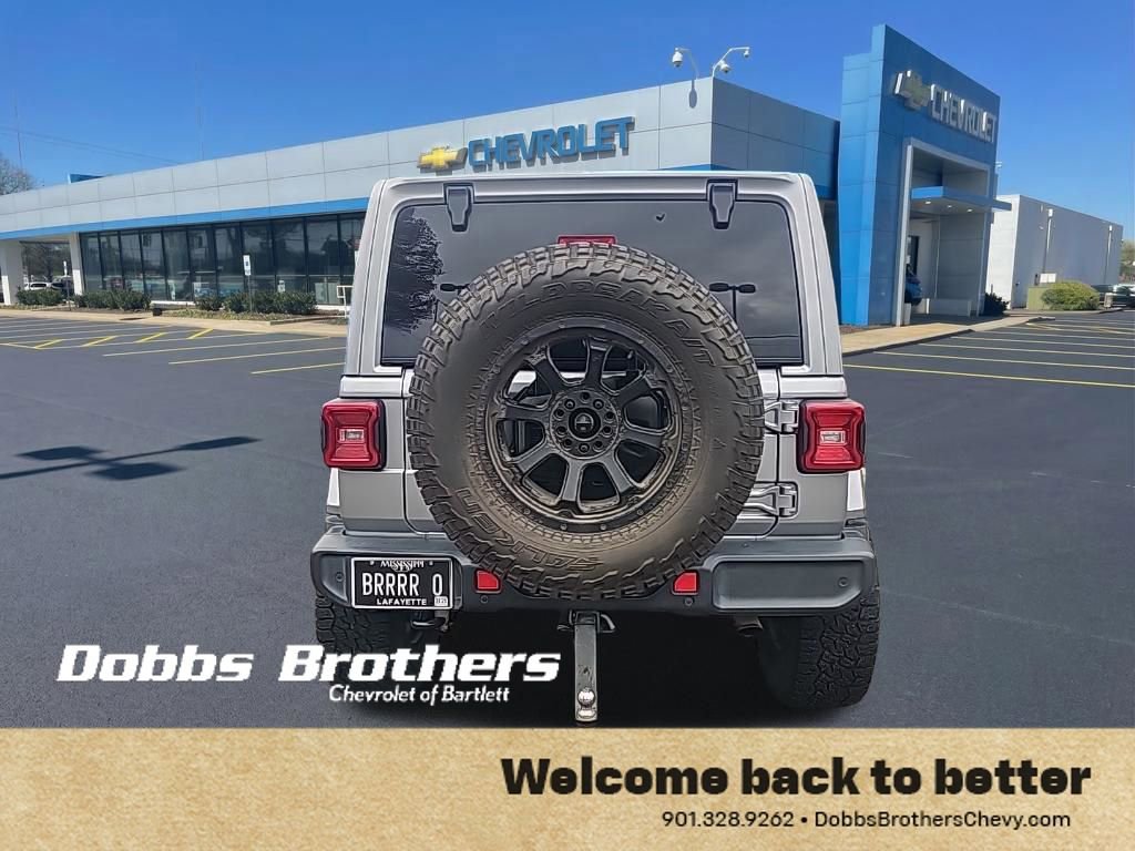 Used 2018 Jeep Wrangler Unlimited Sahara image 6