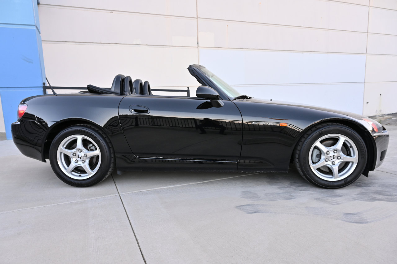 Used 2001 Honda S2000 image 9