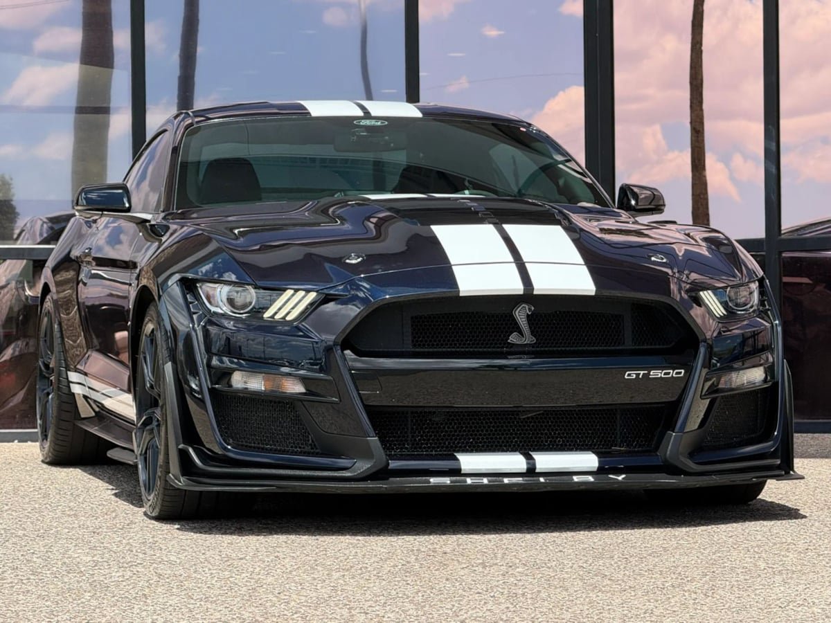 Used 2021 Ford Mustang Shelby GT500 w/ Technology Package RWD image 18
