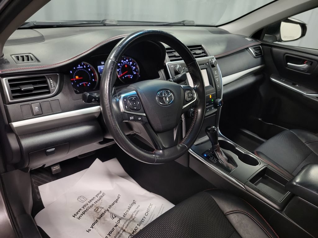 Used 2016 Toyota Camry SE FWD image 15