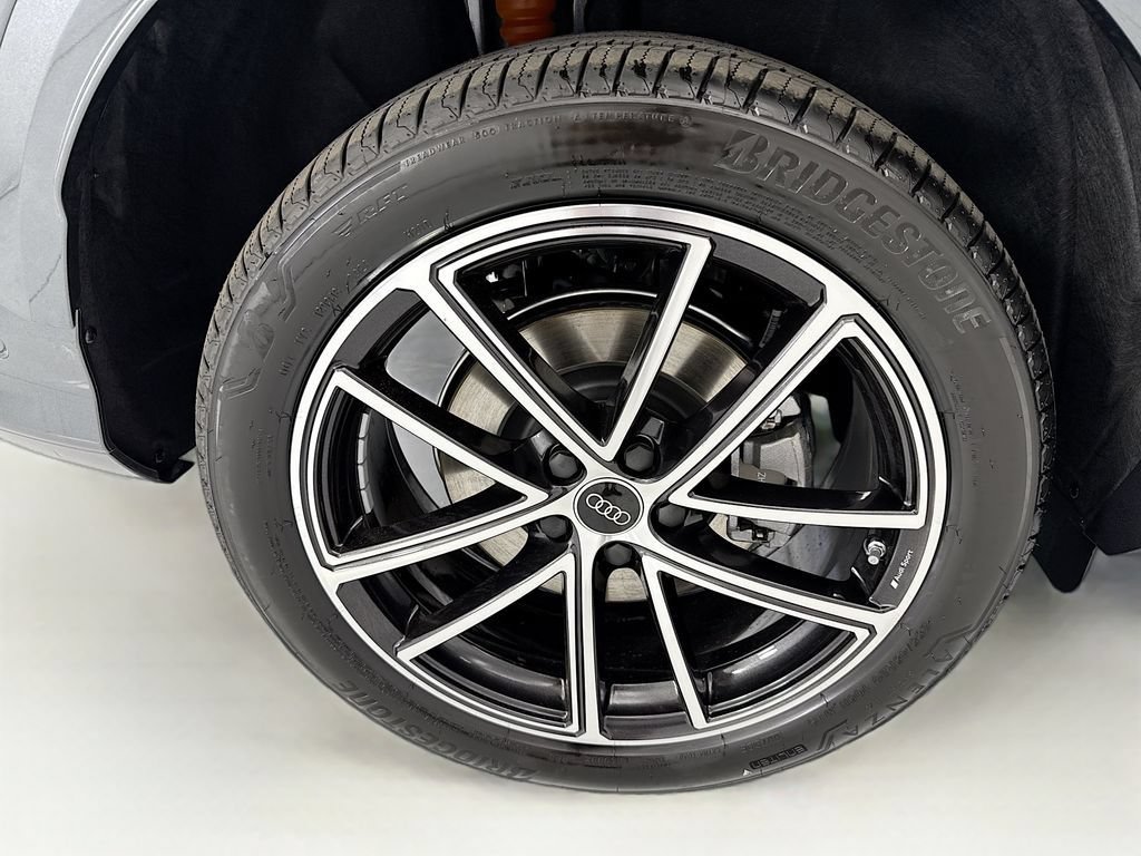 Used 2026 Audi Q5 Premium Plus w/ Premium Plus AWD/4WD image 33
