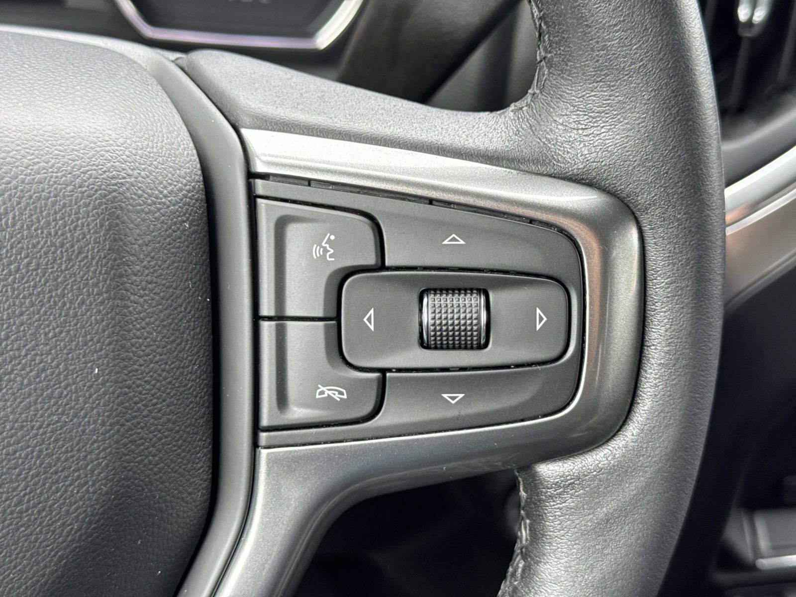 Used 2021 Chevrolet Silverado 1500 LT RWD image 12