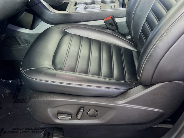 Used 2024 Ford Edge SEL image 19