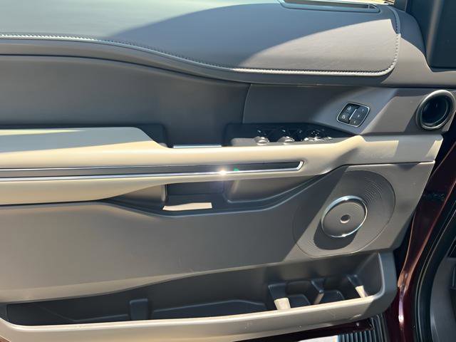 Used 2021 Ford Expedition Max XLT RWD image 15