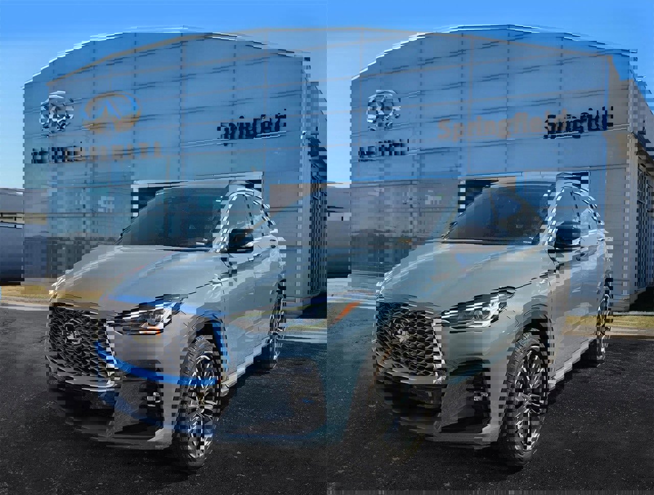 Used 2025 INFINITI QX55 Luxe w/ Cargo Package image 3