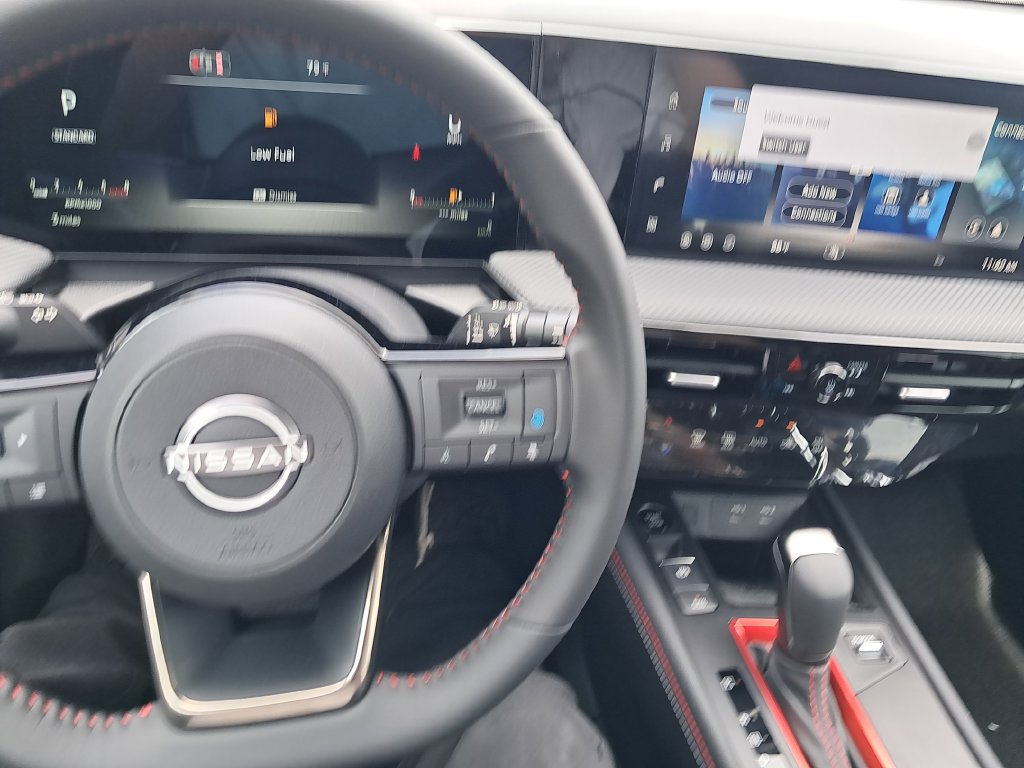 New 2026 Nissan Kicks SR AWD/4WD image 13