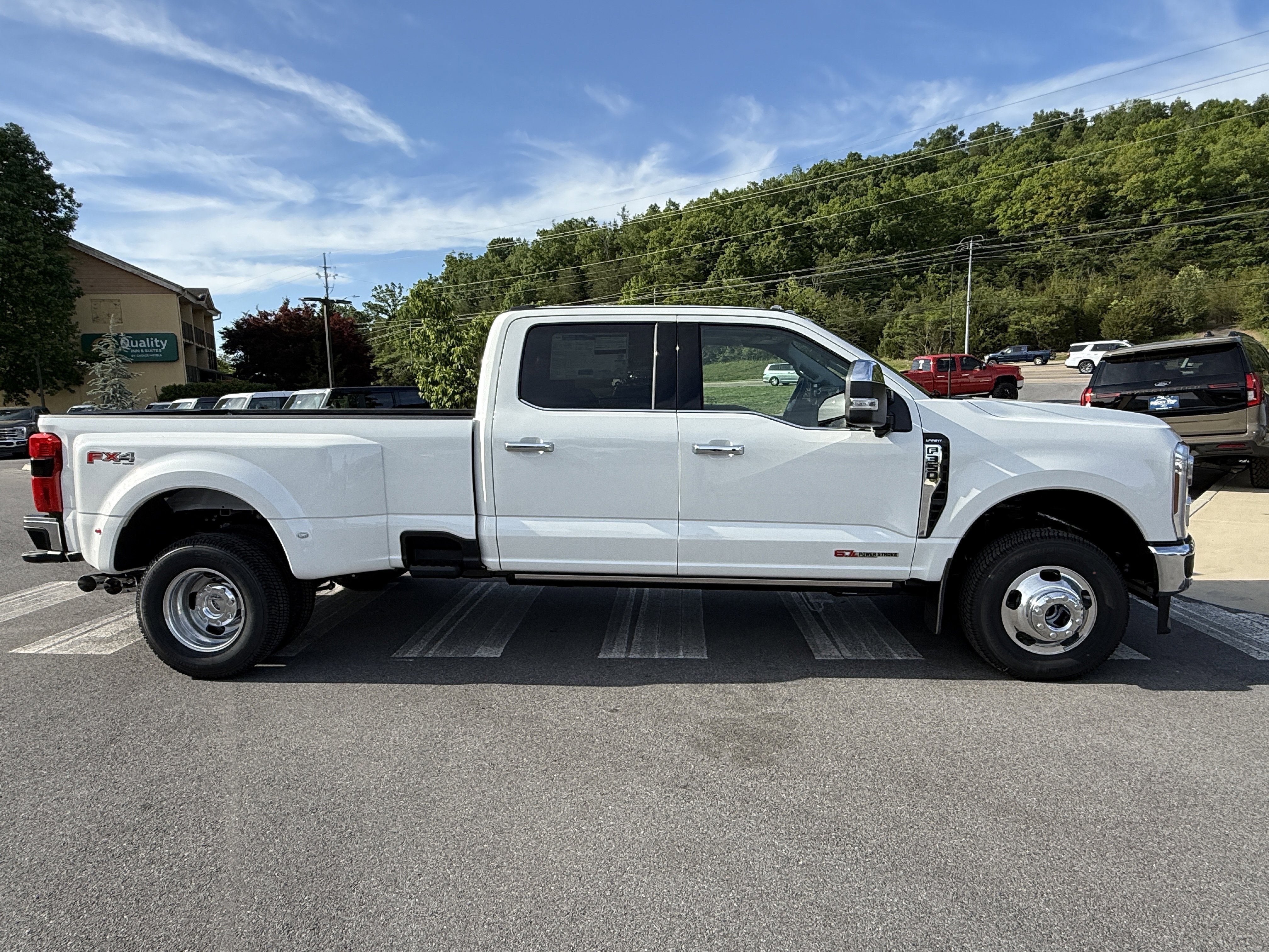 New 2026 Ford F350 Lariat AWD/4WD image 3