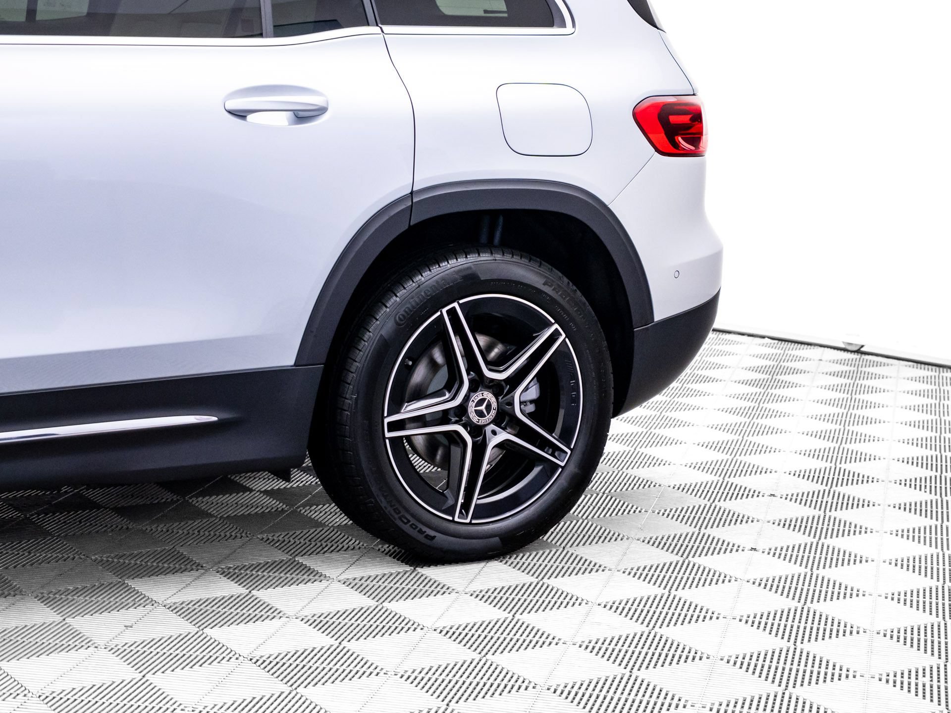 New 2026 Mercedes-Benz GLB 250 4MATIC image 35
