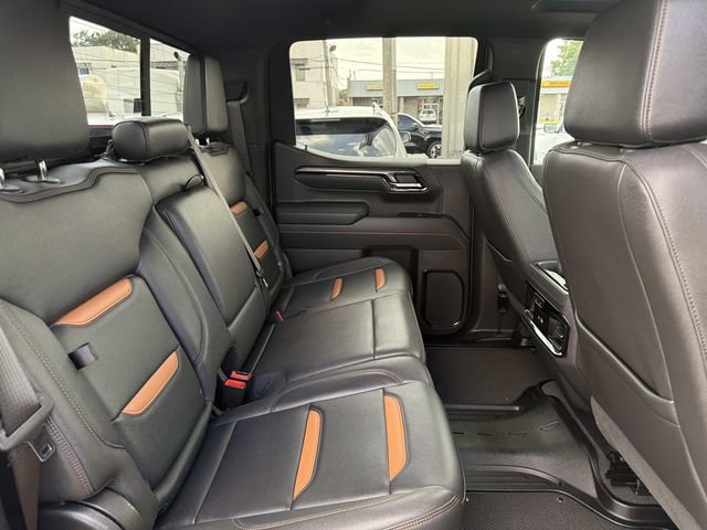 Used 2025 GMC Sierra 1500 AT4 w/ AT4 Premium Package AWD/4WD image 12