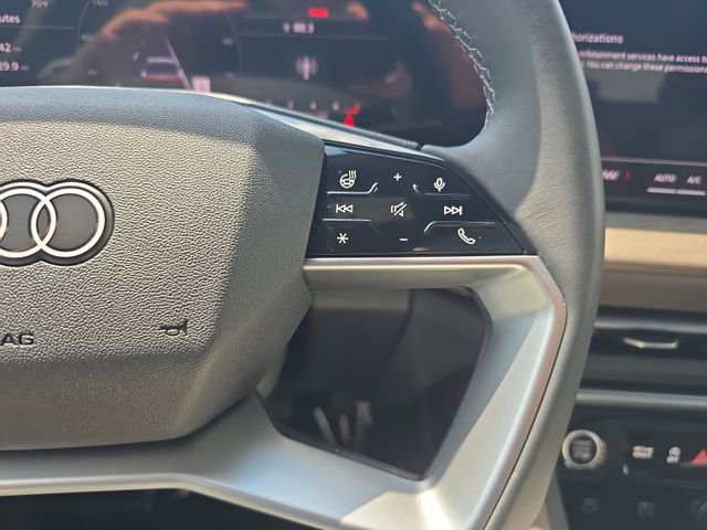 Used 2025 Audi Q5 Premium w/ Convenience Package AWD/4WD image 21